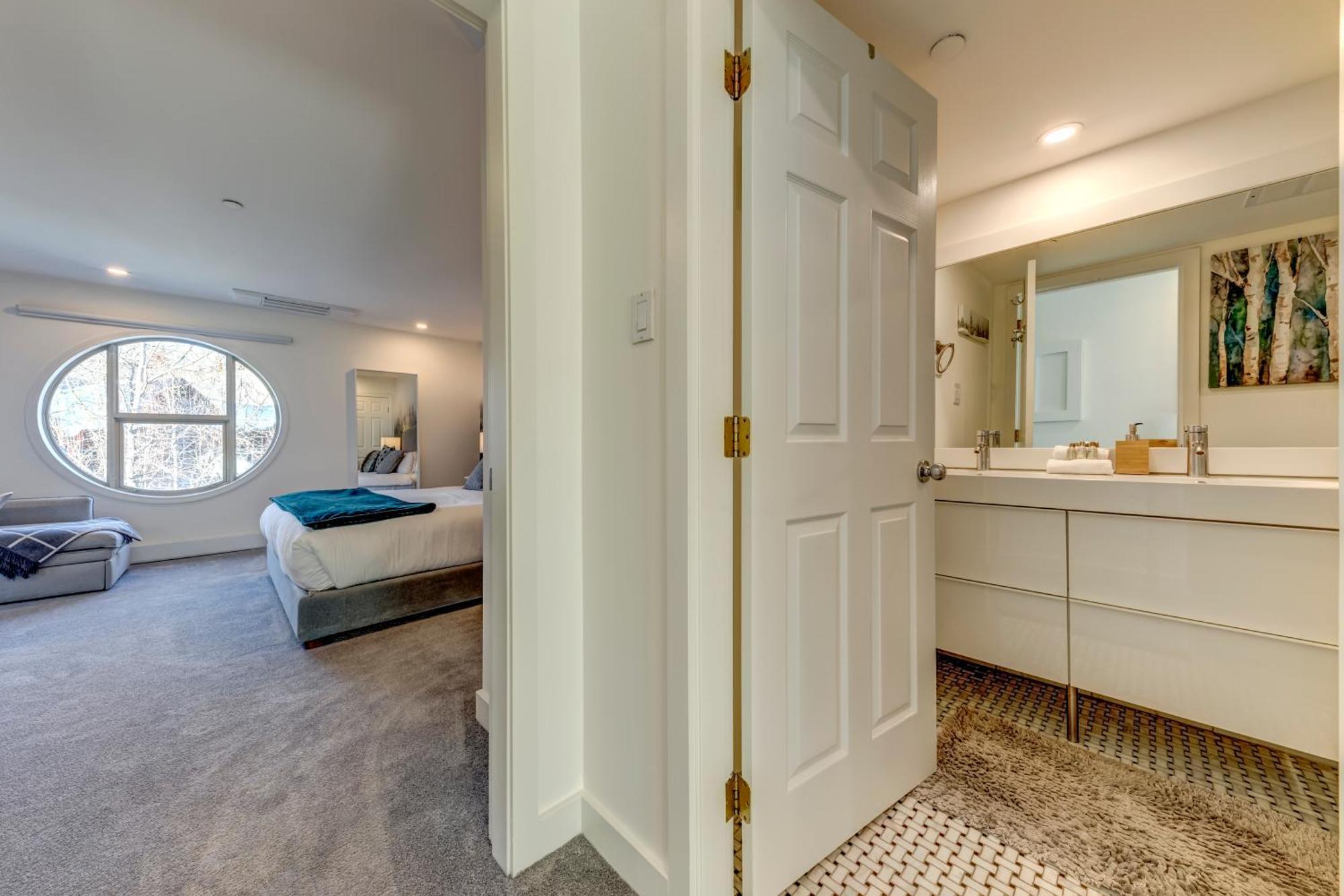 The Lookout Penthouse // A Luxe Suite In วิสต์เลอร์ ภายนอก รูปภาพ